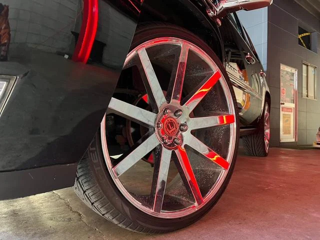 Cadillac ESCALADE 36