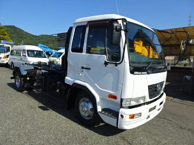 Nissan Diesel CONDOR 3