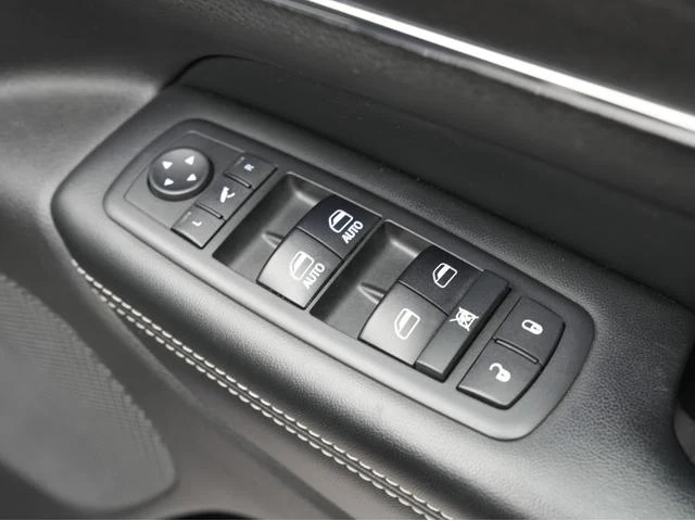 Chrysler JEEP 44