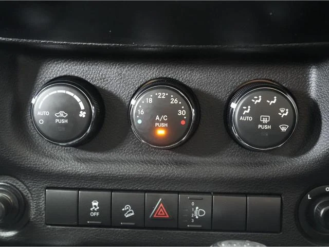 Chrysler JEEP 57