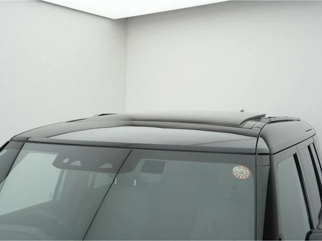 Land Rover DEFENDER 4