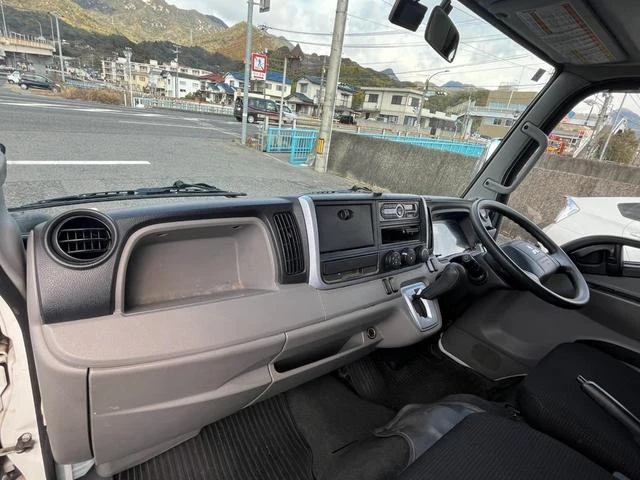 Mitsubishi Fuso CANTER 14