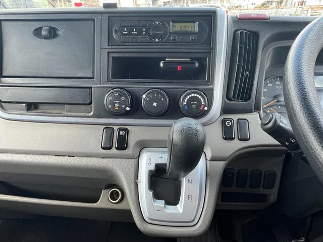 Mitsubishi Fuso CANTER 13