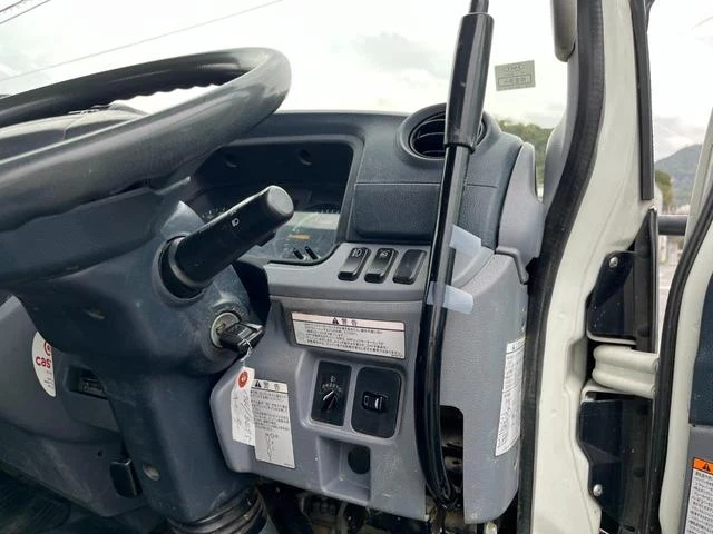 Mitsubishi Fuso CANTER 14