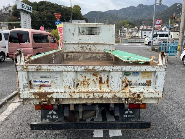 Mitsubishi Fuso CANTER 7
