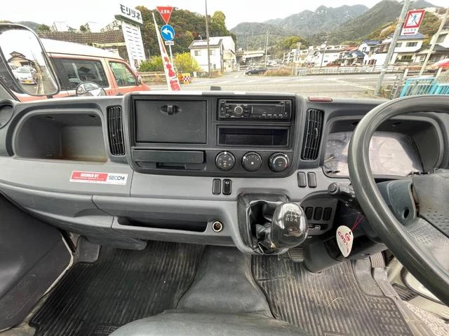 Mitsubishi Fuso CANTER 15