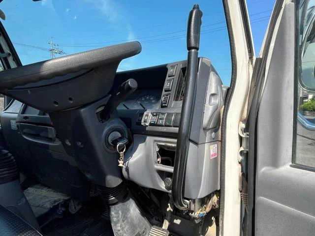 Isuzu ELF 14