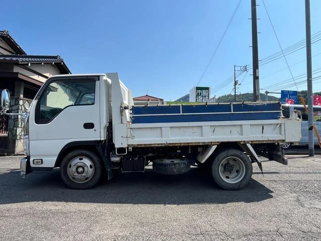 Isuzu ELF 9