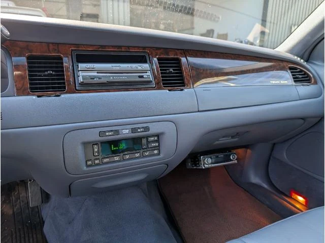 Lincoln TOWNCAR 5