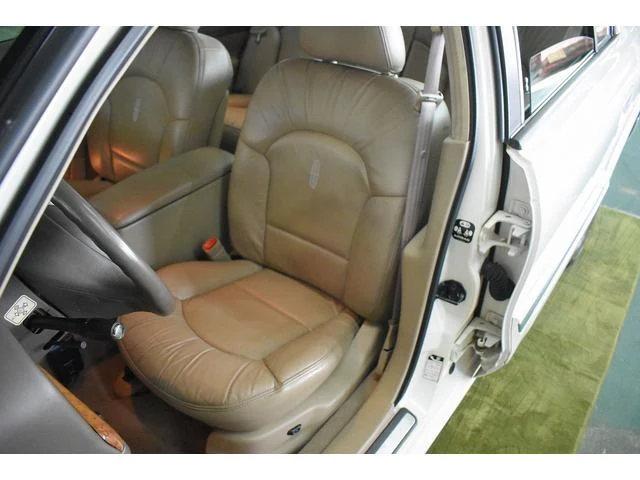 Lincoln CONTINENTAL 24