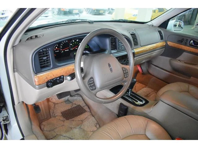Lincoln CONTINENTAL 26