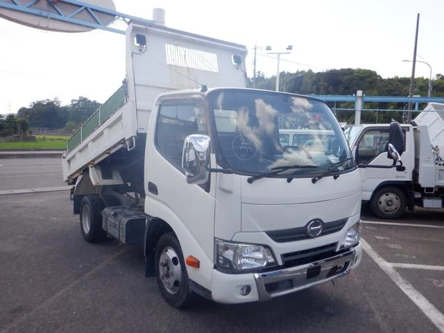 Hino DUTRO 13
