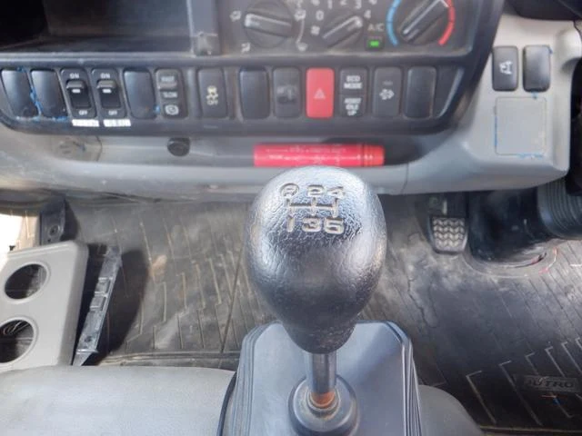 Hino DUTRO 57