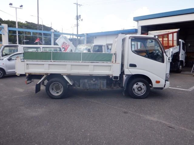 Hino DUTRO 9