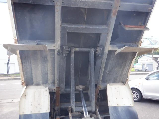 Hino DUTRO 17
