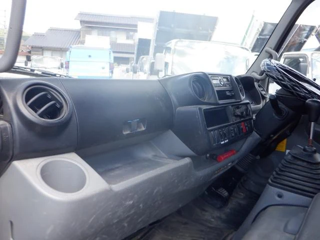 Hino DUTRO 44