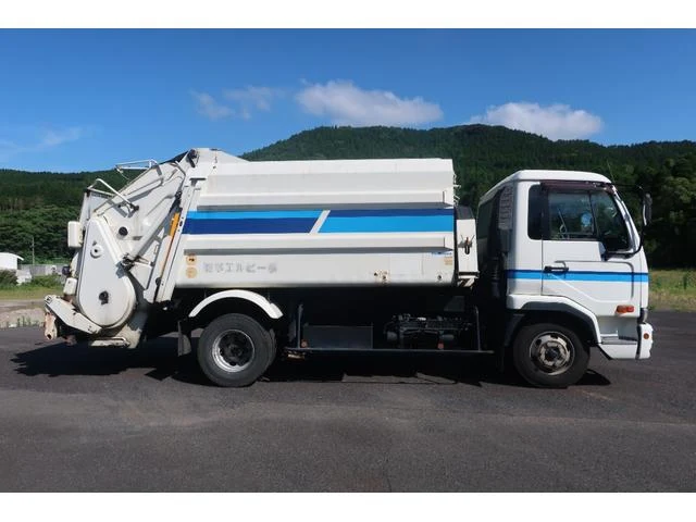 Nissan Diesel CONDOR 4
