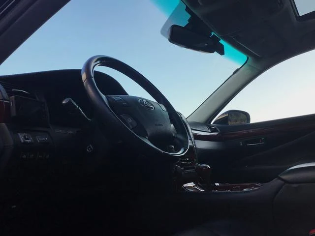 AMERICA LEXUS LS600h 7