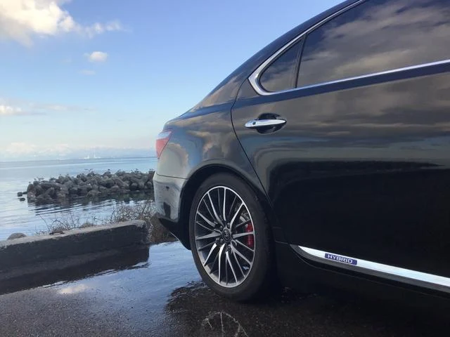 AMERICA LEXUS LS600h 38