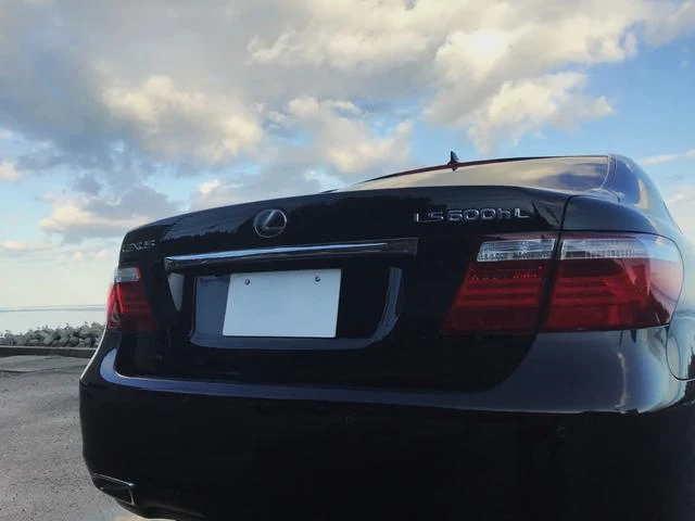 AMERICA LEXUS LS600h 2