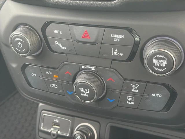 Chrysler JEEP 21