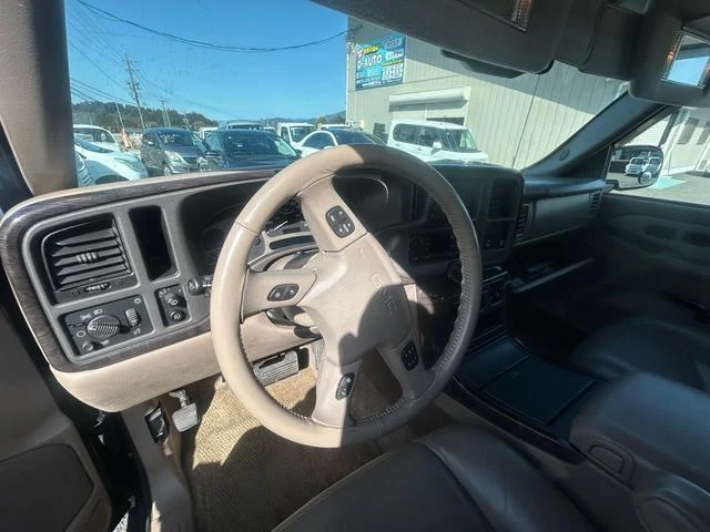 GMC YUKON 27