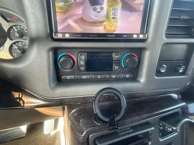GMC YUKON 33