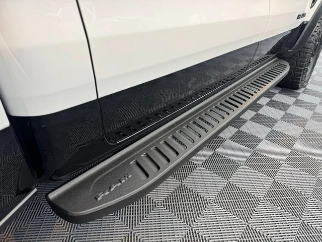 Dodge RAM 8