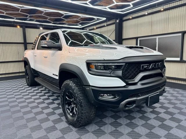 Dodge RAM 2
