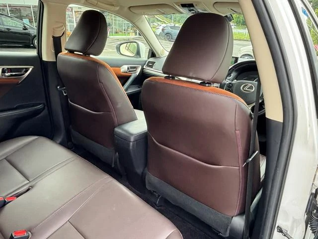 Lexus CT 36