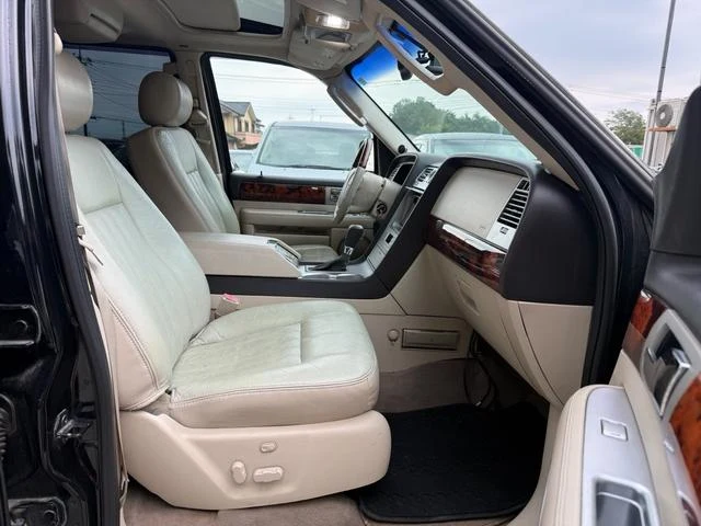 Lincoln NAVIGATOR 17