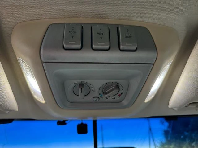 Lincoln NAVIGATOR 27