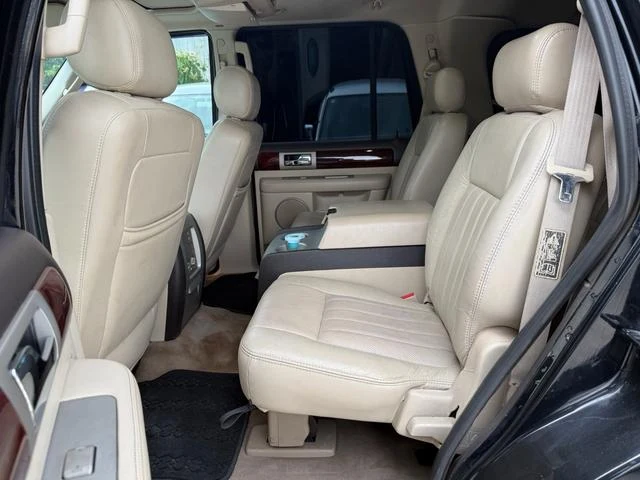 Lincoln NAVIGATOR 11