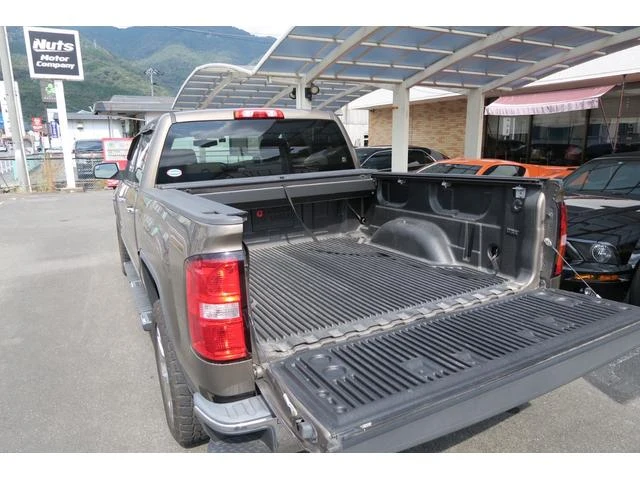 GMC SIERA 16
