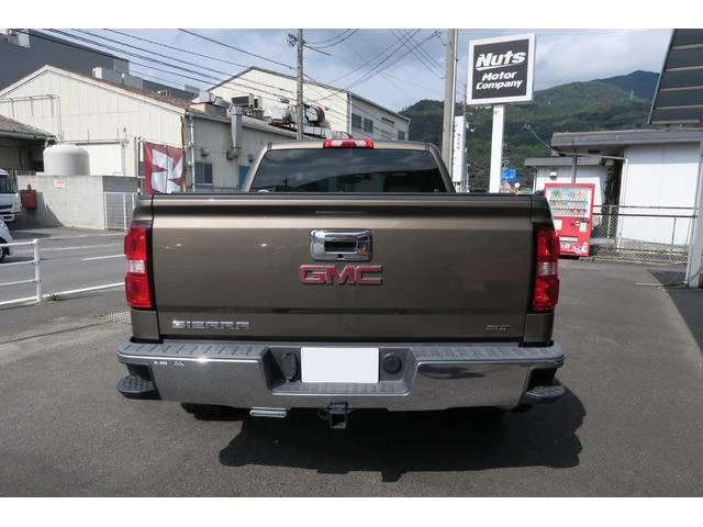 GMC SIERA 4