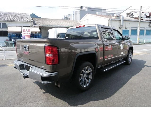 GMC SIERA 8