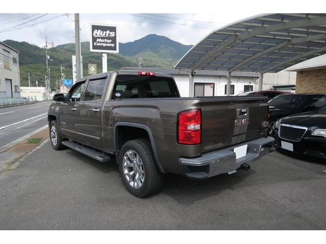 GMC SIERA 9