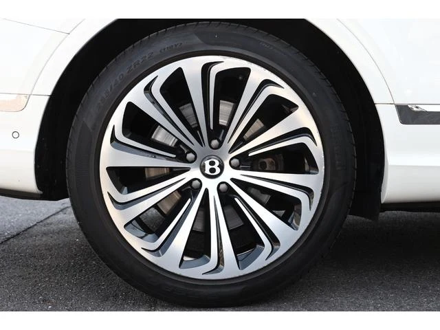 Bentley BENTAYGA 43