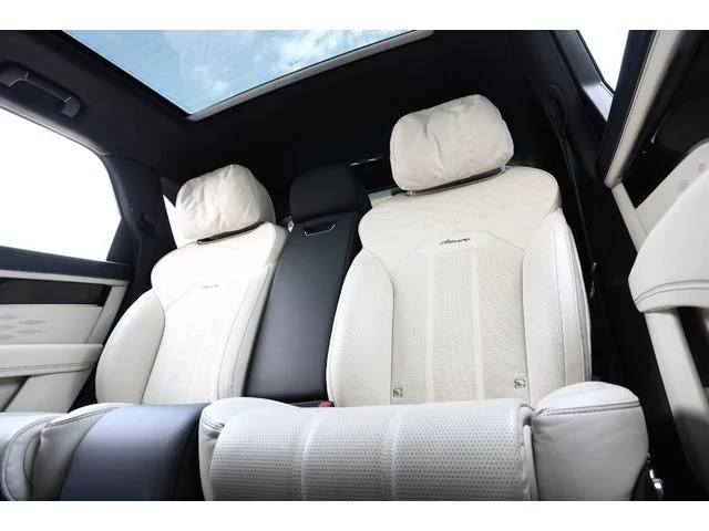 Bentley BENTAYGA 51