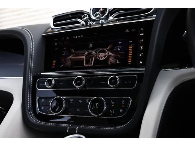 Bentley BENTAYGA 66