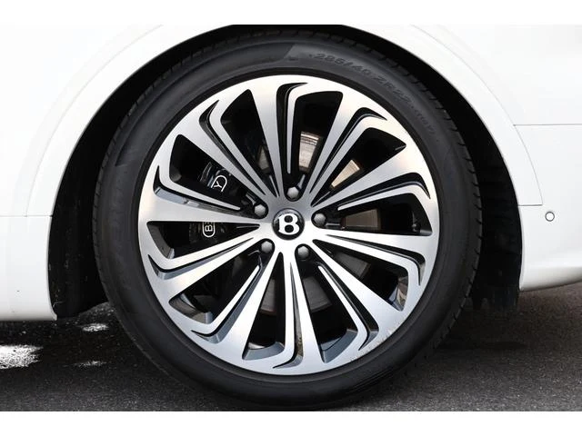 Bentley BENTAYGA 42