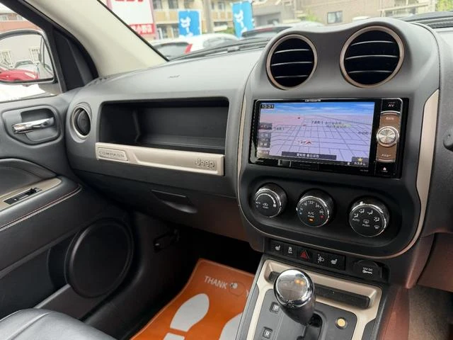 Chrysler JEEP 16