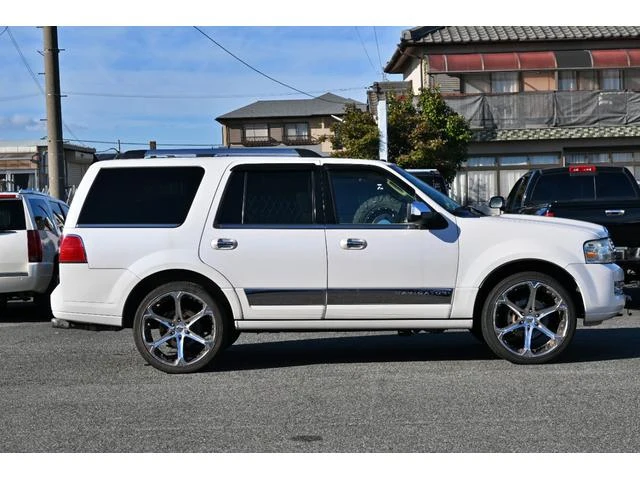 Lincoln NAVIGATOR 10