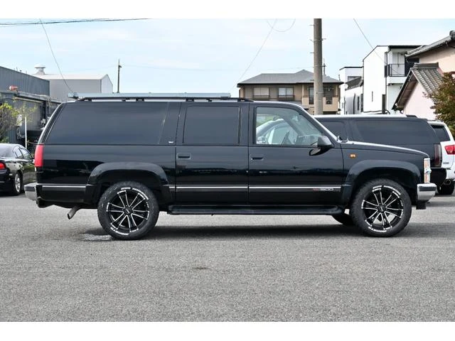 GMC SUBURBAN 10
