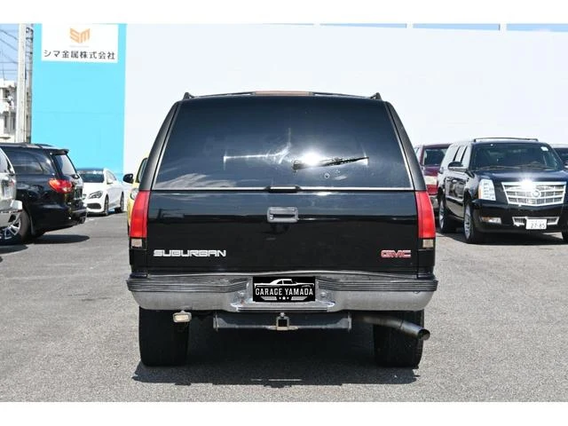 GMC SUBURBAN 9