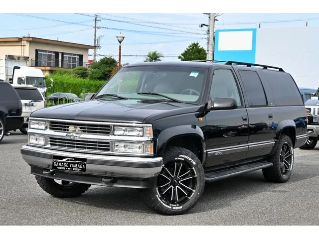 GMC SUBURBAN 2