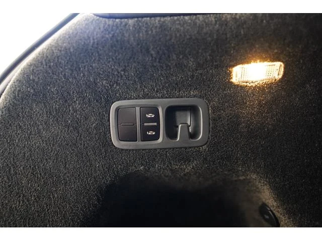 Bentley BENTAYGA 49