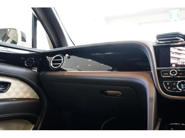 Bentley BENTAYGA 42