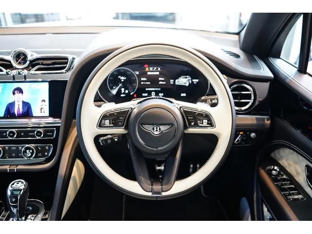 Bentley BENTAYGA 38