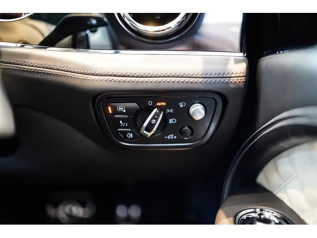 Bentley BENTAYGA 34